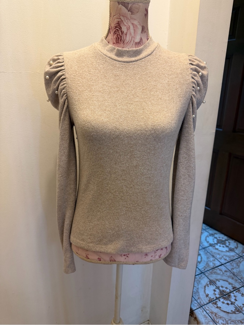 Zara Cream Knit Sweater with Subtle Heather